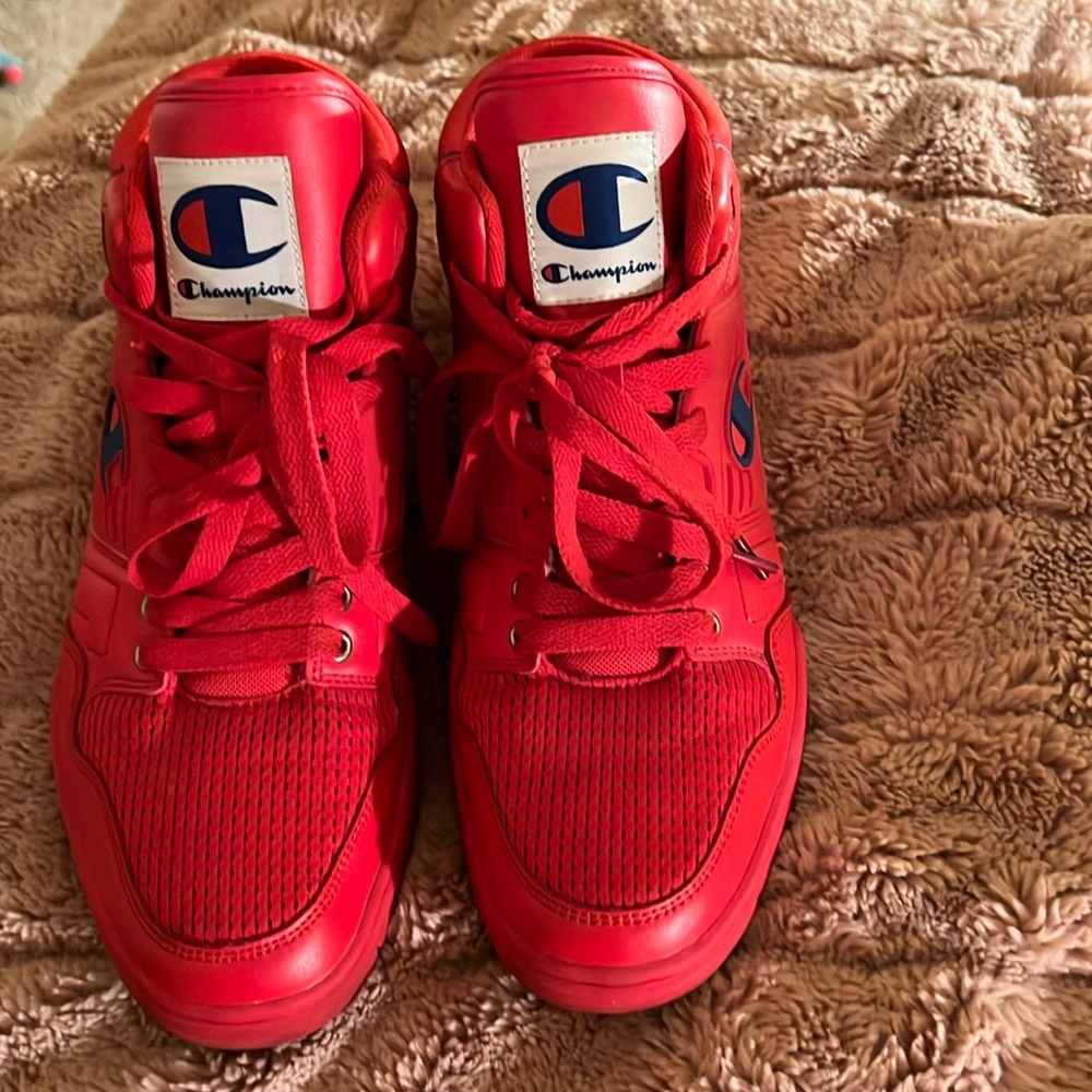 Red Champion 3 on 3 size 10.5